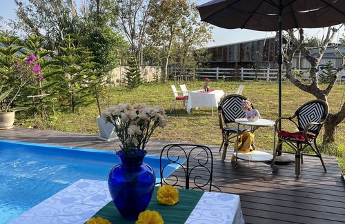 Chiang Rai Villa | Colorful Pool Villa -10 mins from airport/close to most attractions in Chiangrai