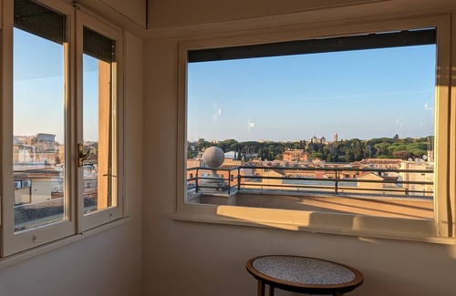 Celio Apartment | Colosseum Penthouse with Spectacular 360° View from the Rooftop Garden