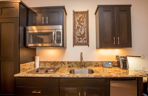 Hood River Hotel | Columbia Cliff Villas Hotel