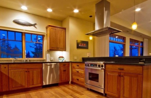 Hood River Hotel | Columbia Cliff Villas Hotel