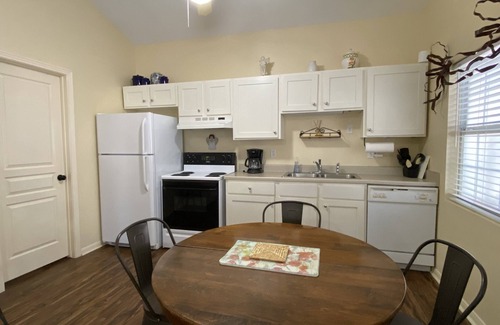 New Braunfels House | Comal Inn