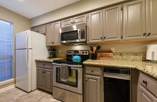 New Braunfels Resort | Comal River Getaway at the Froh Haus C206