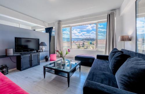 Kerameikos Apartment | COMBO Acropolis view 6 bedrooms 4 bathrooms