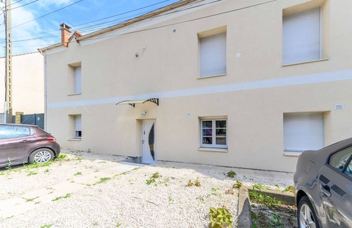 Tremblay-les-Gonesse Apartment | Come and discover the cocoon of l'impasse in Tremblay en France with our Deluxe studio!