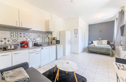 Tremblay-les-Gonesse Apartment | Come and discover the cocoon of l'impasse in Tremblay en France with our Deluxe studio!