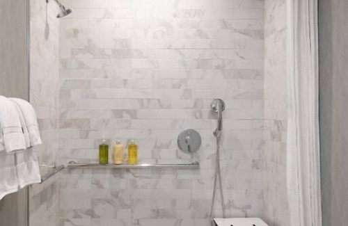 Tri-West Hotel | Come Create Memories w/Fun-filled Adventures at this Paradise! Rooftop Pool