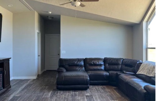 Fruitland House | Come enjoy the great outdoors with lots of space for the whole family!