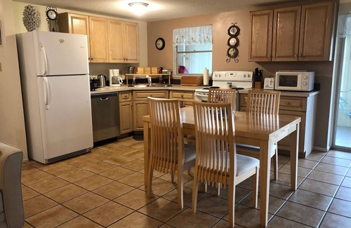 Gulf Gate Estates House | Come live the simple life: Close to Siesta, Relaxing with sunroom, patio.