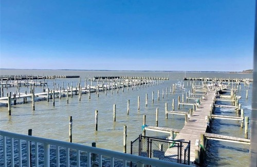 Dewey Beach Condo | Come see beautiful fall sunsets over the bay! Amazing off season rates!