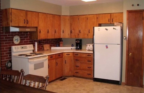 North Hero House | Come view the Eclipse while relaxing at this lakefront home!