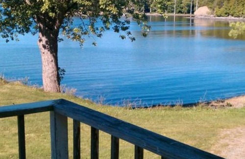 North Hero House | Come view the Eclipse while relaxing at this lakefront home!