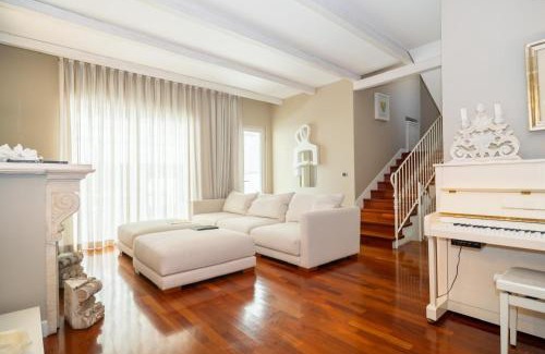 Cannizzaro Apartment | ComeCasa La Finestra sul Mare Apartment