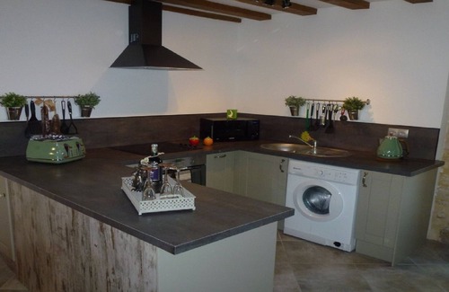 Chasseneuil-sur-Bonnieure Apartment | Comfortable, character Riverside Apartment with stunning River and Garden views