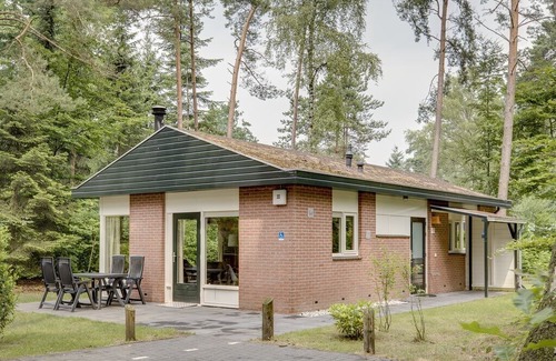 Beekbergen-Zuid House | Comfort 4-person bungalow - Specially accessible in the holiday park Landal Heideheuvel