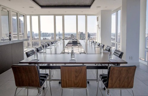 SoHo House | Comfort and Convenience! 3 Spacious Units, Pets Allowed, Near Statue of Liberty!