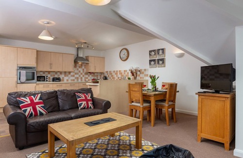 Paignton Apartment | Comfort and luxury in a sea front location with panoramic sea views.