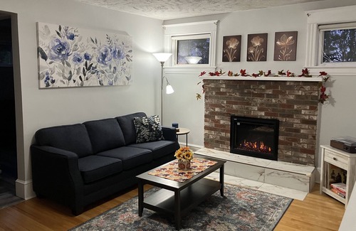 Sydney House | Comfort and privacy with views of the harbour! Only a short walk to downtown!