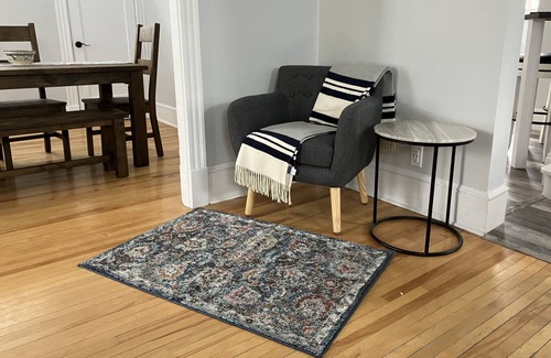 Sydney House | Comfort and privacy with views of the harbour! Only a short walk to downtown!