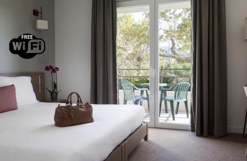 Mandelieu-La-Napoule Hotel | Comfort Aparthotel Cannes Mandelieu