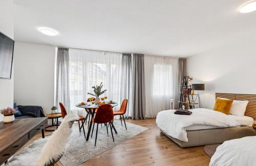 Neunkirchen Apartment | Comfort Family & Business Apartment in Neunkirchen - 2 SZ - Self-Check-in - WLAN 250 Mb - Parkplatz - Balkon - Badewanne - bis zu 5 Pers