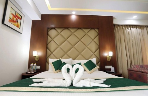 Dehradun Hotel | Comfort Hotel GMS Grand