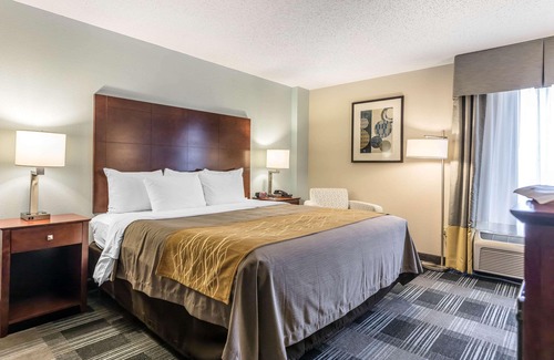South Central Omaha Hotel | Comfort Inn Omaha