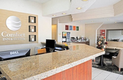 Northeast Heights Hotel | Comfort Inn & Suites Alameda at Albuquerque Balloon Fiesta Park