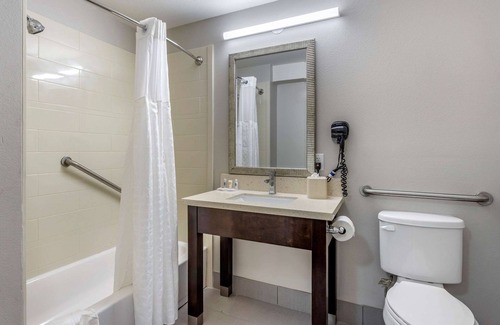 North Little Rock Hotel | Comfort Inn & Suites North Little Rock JFK Blvd
