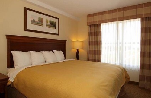 Dover Hotel | Comfort Inn & Suites Dover near Speedway