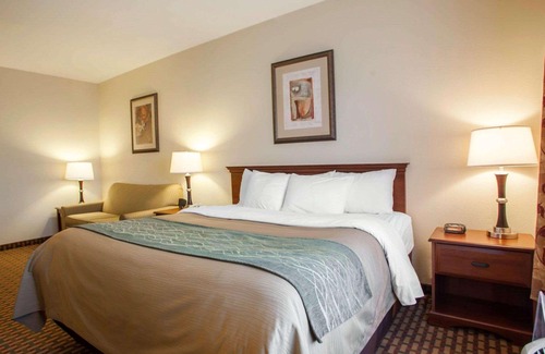 Harrisonville Hotel | Comfort Inn & Suites Harrisonville