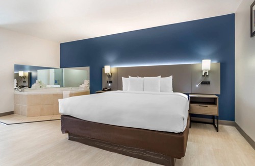 FM 1960 Hotel | Comfort Inn & Suites Houston FM1960 - Champions