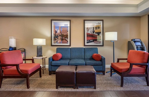 Greendale Hotel | Comfort Inn & Suites Lawrenceburg