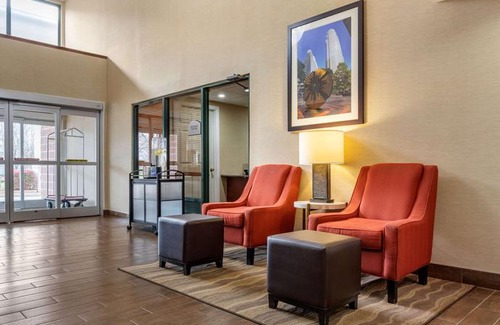 Cornelius Hotel | Comfort Inn & Suites Lake Norman