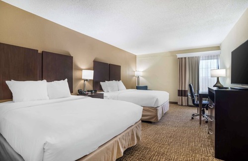 Cornelius Hotel | Comfort Inn & Suites Lake Norman