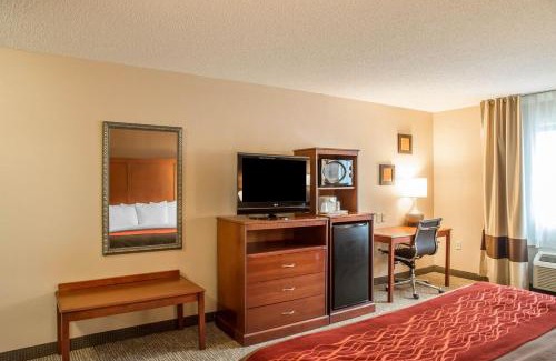 Greendale Hotel | Comfort Inn & Suites Lawrenceburg