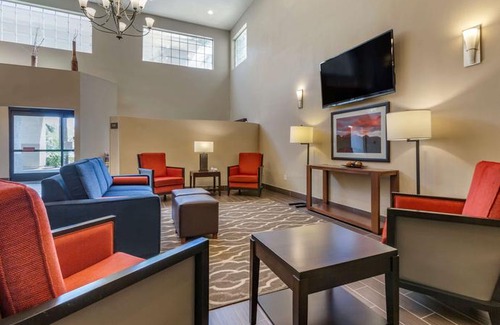 Cortaro Hotel | Comfort Inn & Suites North Tucson - Marana