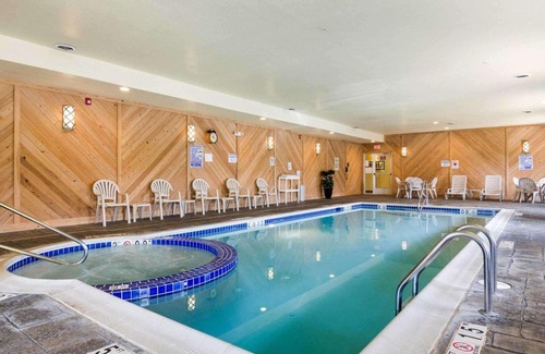 Thornhill Hotel | Comfort Inn & Suites Orange