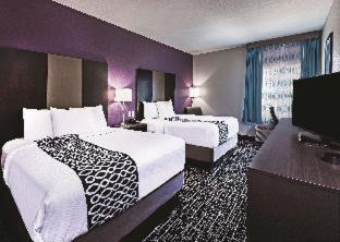 Claremore Hotel | Comfort Inn & Suites