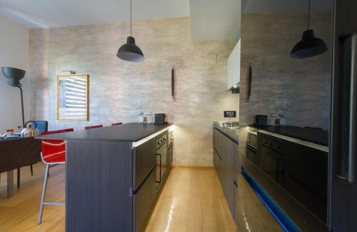 Sestri Ponente Apartment | Comfort-Moderno and Parking