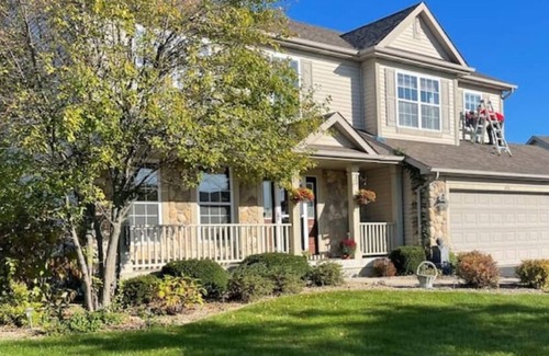 Crown Point House | Comfort & Space for the Whole family! Sleeps 8+