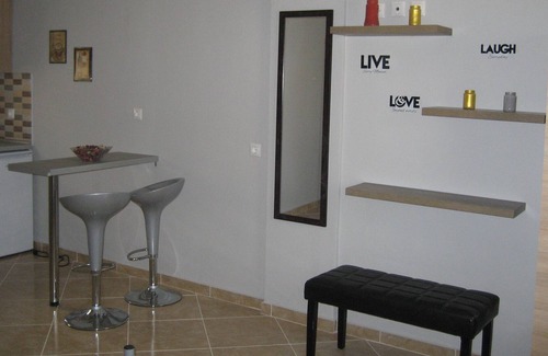 Agia Pelagia Chlomou Apartment | comfort studio with garden view