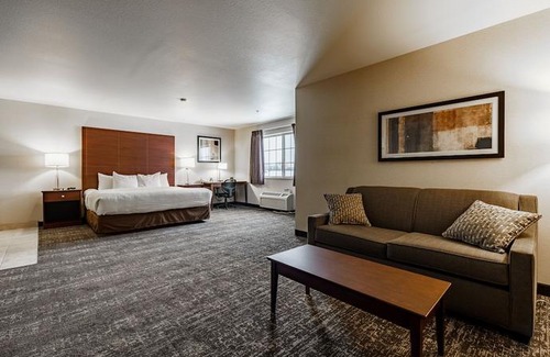 Ripon Hotel | Comfort Suites at Royal Ridges
