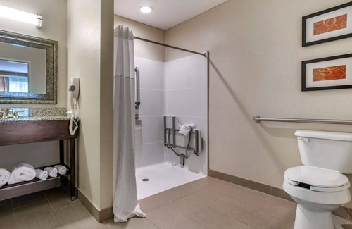 St. Martin Hotel | Comfort Suites Biloxi - Ocean Springs