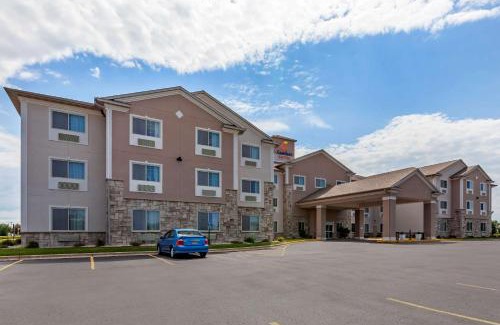 Delavan Hotel | Comfort Suites Delavan - Lake Geneva Area