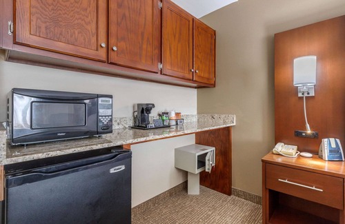 Johnson City Hotel | Comfort Suites Johnson City near University