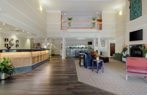 La Porte Hotel | Comfort Suites La Porte
