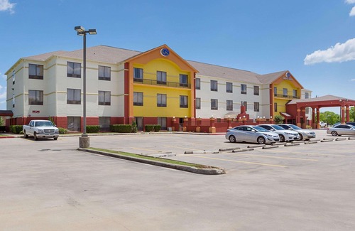 La Porte Hotel | Comfort Suites La Porte