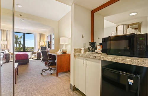 Ludlam Hotel | Comfort Suites Miami - Kendall