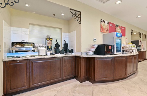 Ludlam Hotel | Comfort Suites Miami - Kendall