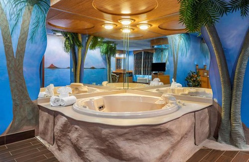 Elkhart Hotel | Comfort Suites North Elkhart